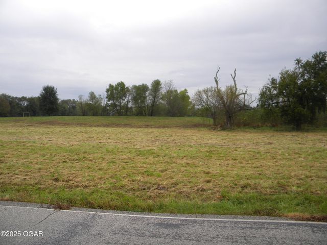 8762 Oak Road, Carthage, MO 64836