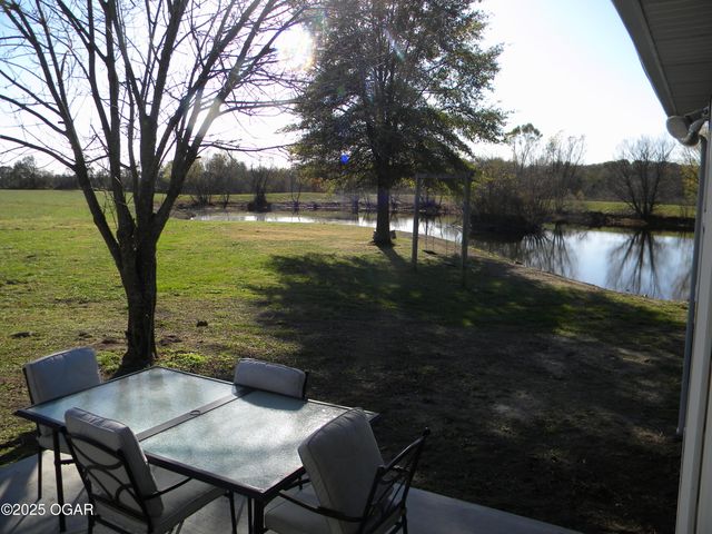 8762 Oak Road, Carthage, MO 64836