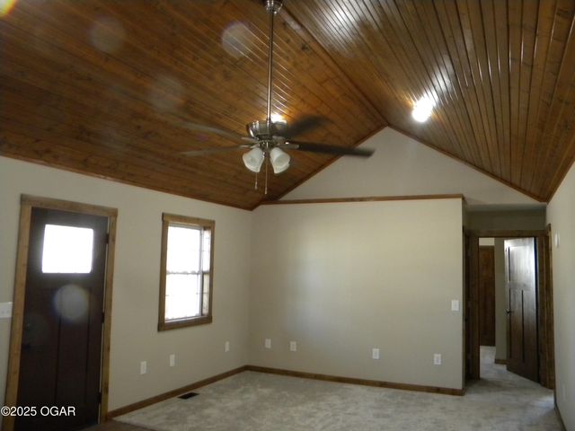 8762 Oak Road, Carthage, MO 64836