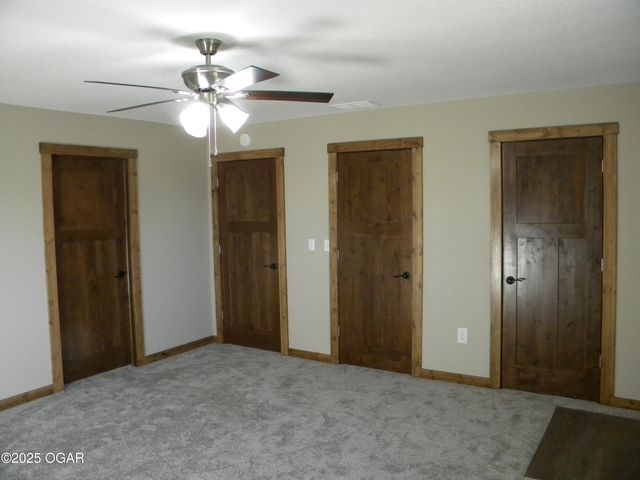 8762 Oak Road, Carthage, MO 64836