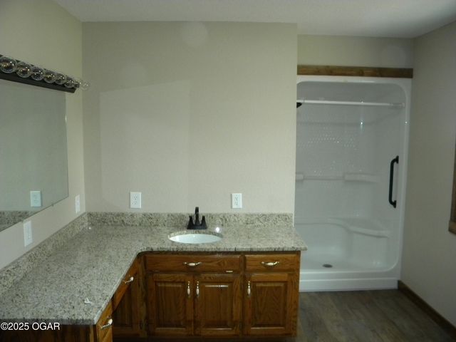 8762 Oak Road, Carthage, MO 64836