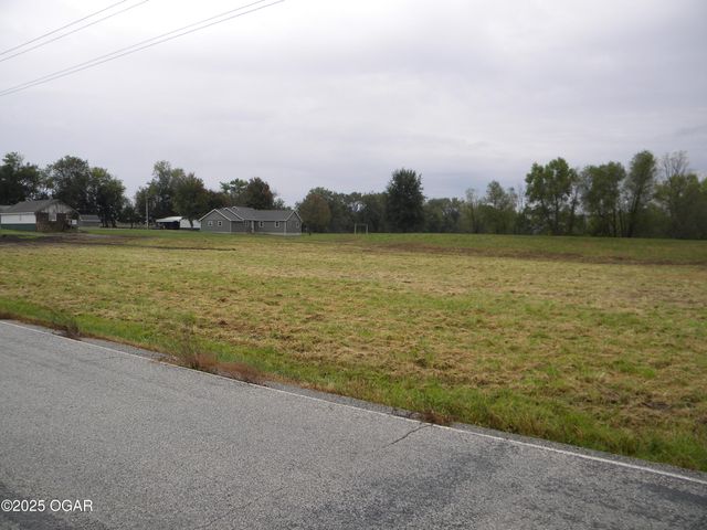 8762 Oak Road, Carthage, MO 64836