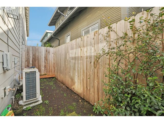 5106 Ne 24TH Ave 1, Portland, OR 97211