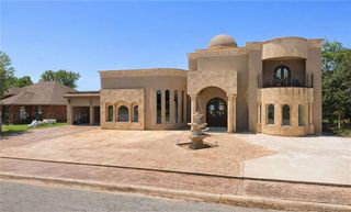 302 S 9th Street, Hidalgo, TX 78557