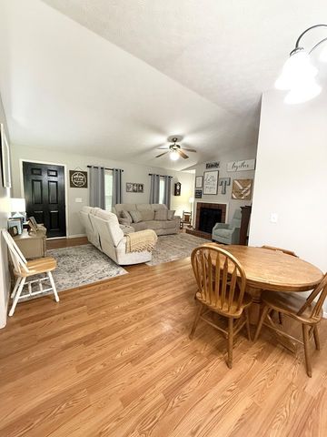 62 Melvin Harris Road, Manchester, GA 31816