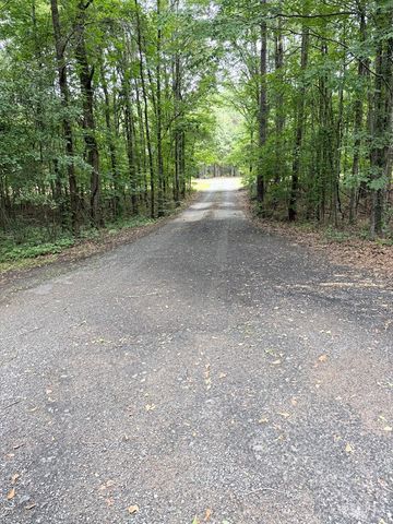 62 Melvin Harris Road, Manchester, GA 31816