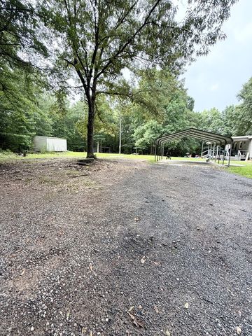 62 Melvin Harris Road, Manchester, GA 31816
