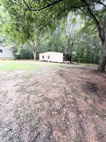 62 Melvin Harris Road, Manchester, GA 31816