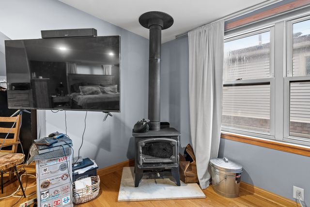 6226 N Niagara Avenue, Chicago, IL 60631