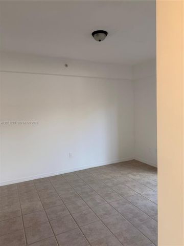 906 SW 143rd ave 2005, Pembroke Pines, FL 33027