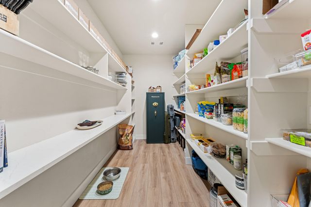 1398 Ellison Lp, Merlin, OR 97532