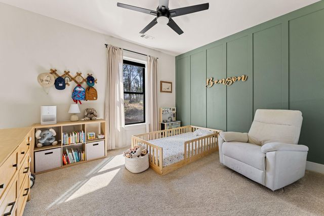 1398 Ellison Lp, Merlin, OR 97532