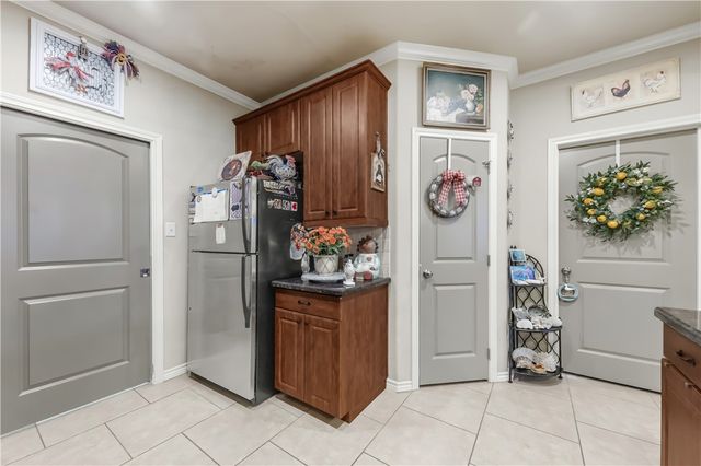 3815 Harvey Road, College Station, TX 77845