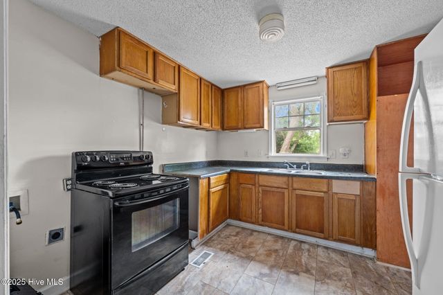 812 Bern Street, New Bern, NC 28560