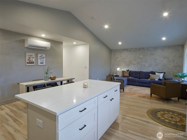 1015 Peach Road, Winlock, WA 98596