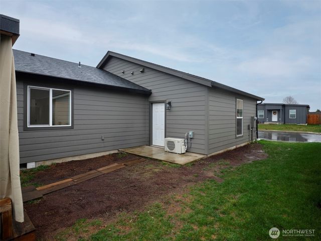 1015 Peach Road, Winlock, WA 98596