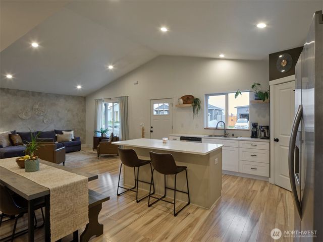 1015 Peach Road, Winlock, WA 98596