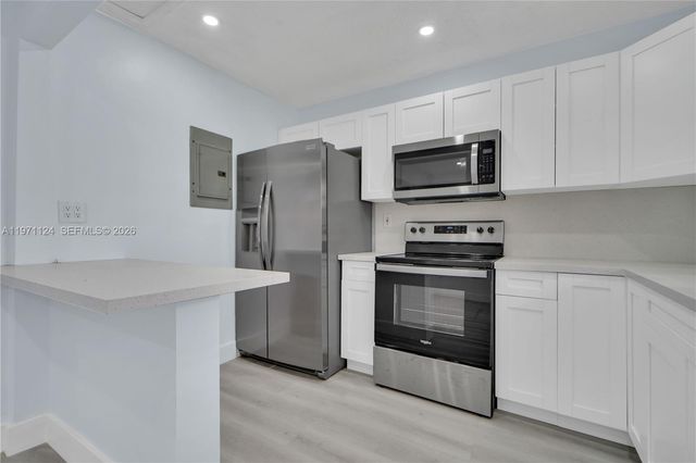 8772 SW 27th St 8772, Miami, FL 33165