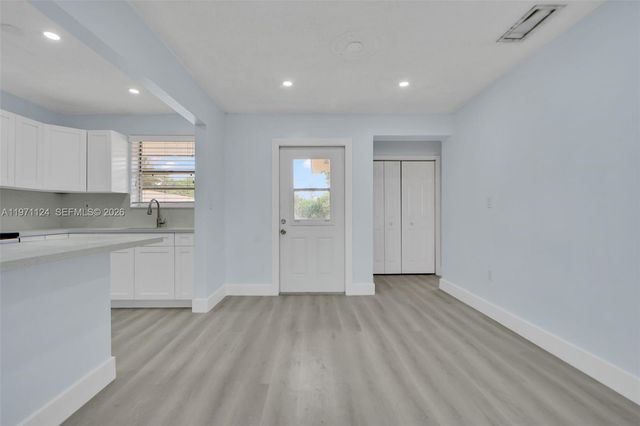 8772 SW 27th St 8772, Miami, FL 33165