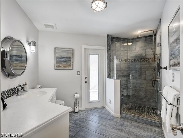 960 Beaver CT, Marco Island, FL 34145