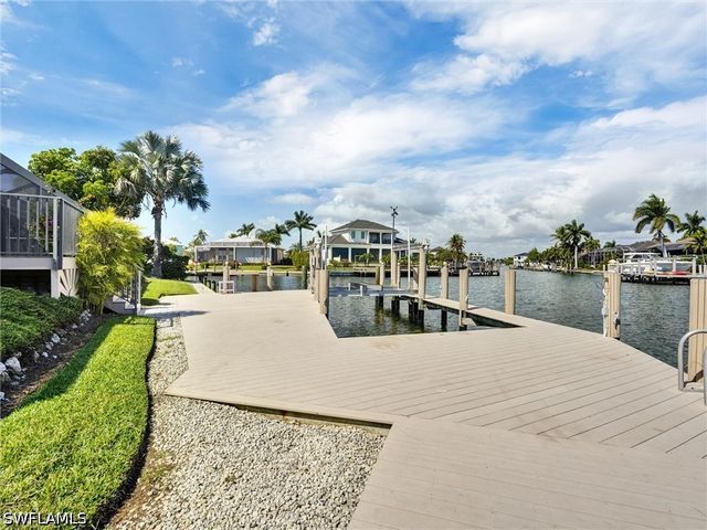 960 Beaver CT, Marco Island, FL 34145