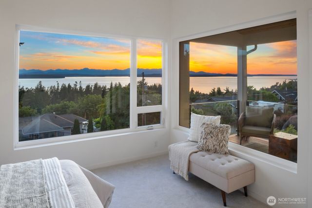 7602 44th Avenue SW, Seattle, WA 98136
