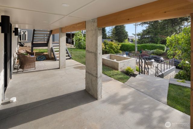 7602 44th Avenue SW, Seattle, WA 98136
