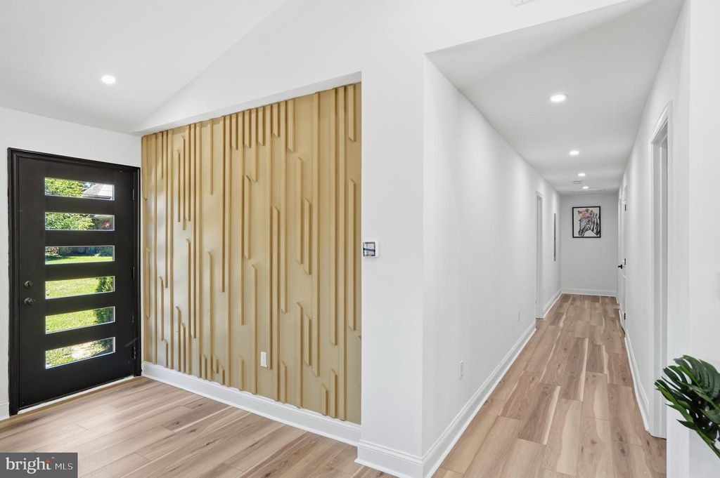 Image 17 of property listing at 603 MARYLAND AVE, Catonsville, MD 21228