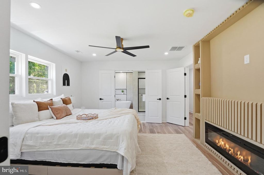 Image 20 of property listing at 603 MARYLAND AVE, Catonsville, MD 21228