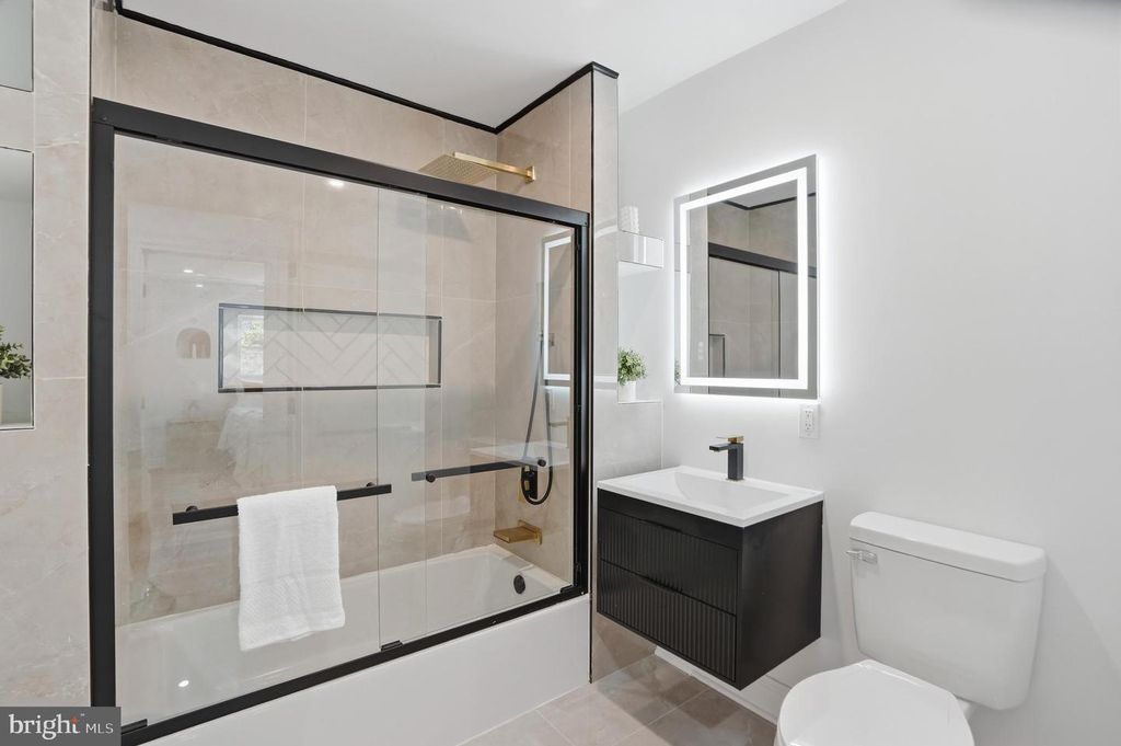 Image 26 of property listing at 603 MARYLAND AVE, Catonsville, MD 21228