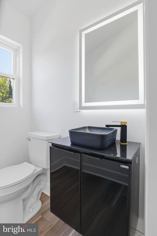 Image 30 of property listing at 603 MARYLAND AVE, Catonsville, MD 21228