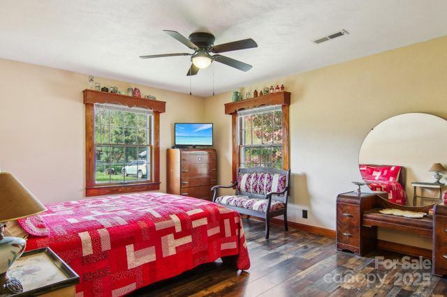 400 Will Hyatt Road, Waynesville, NC 28786