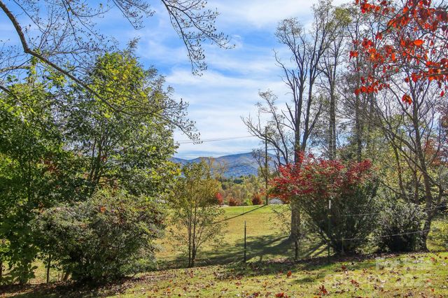 400 Will Hyatt Road, Waynesville, NC 28786