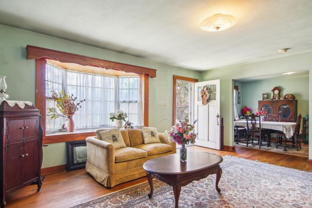 400 Will Hyatt Road, Waynesville, NC 28786