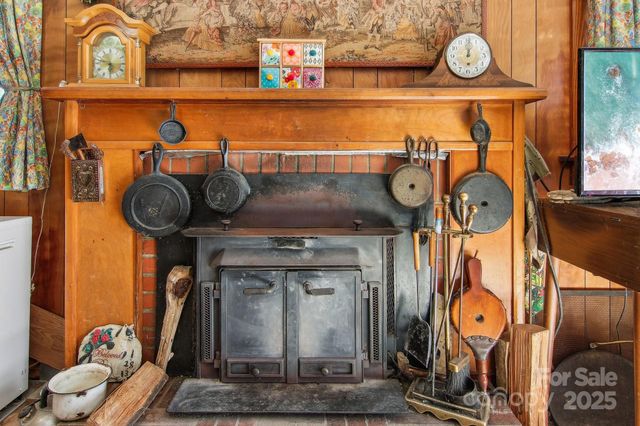 400 Will Hyatt Road, Waynesville, NC 28786