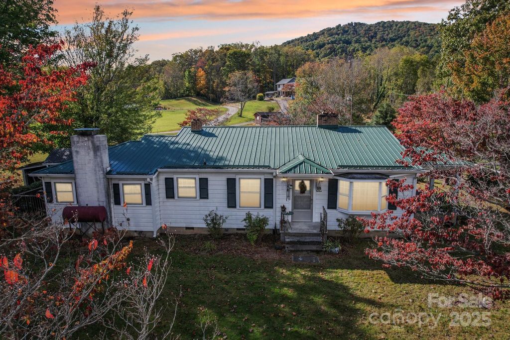 400 Will Hyatt Road, Waynesville, NC 28786