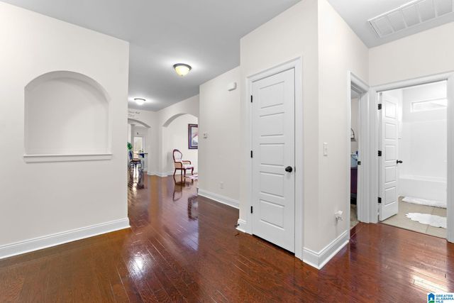 11774 MEADOWLAWN DRIVE, Moundville, AL 35474