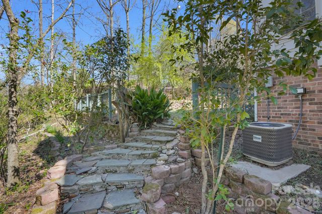 408 Wilby Drive, Charlotte, NC 28270