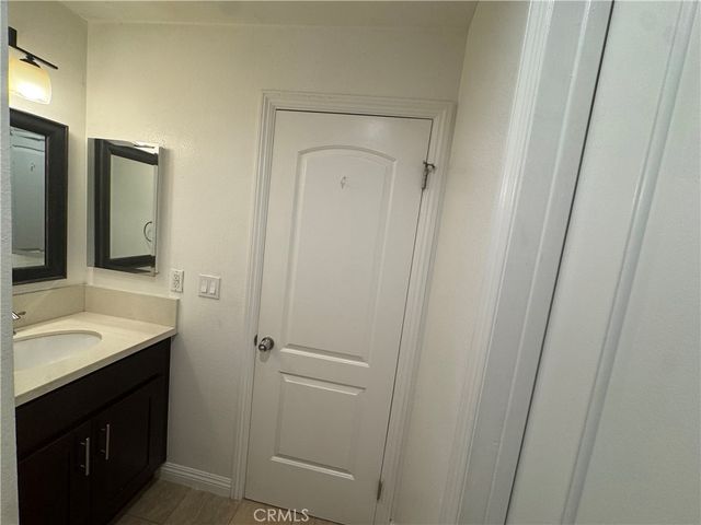 1761 Neil Armstrong 203, Montebello, CA 90640