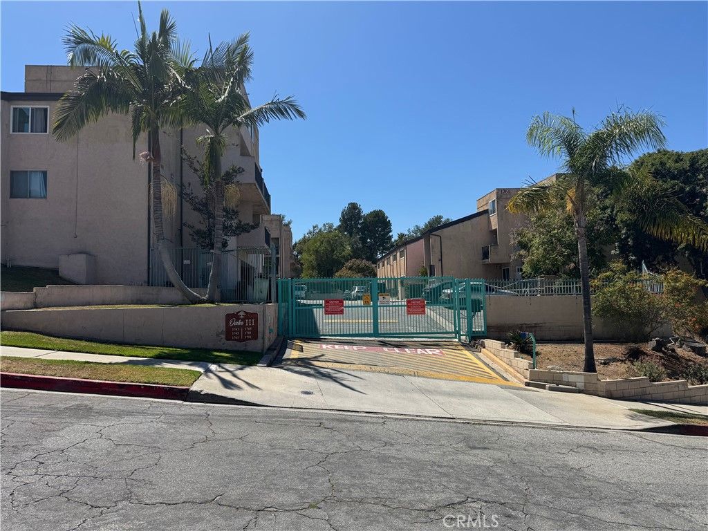 1761 Neil Armstrong 203, Montebello, CA 90640