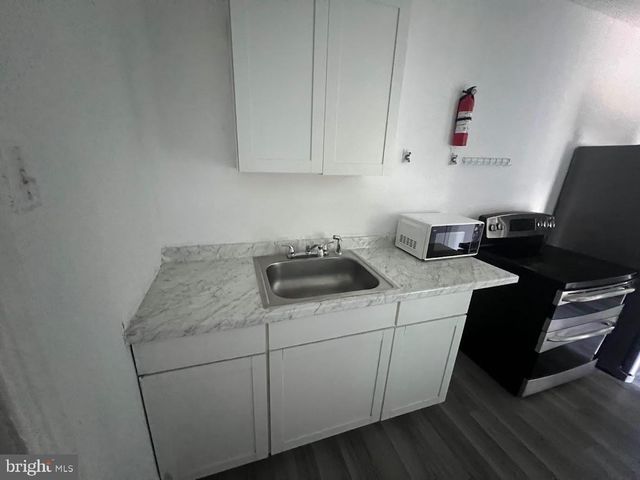 1040 BIRCH ST, Reading, PA 19604