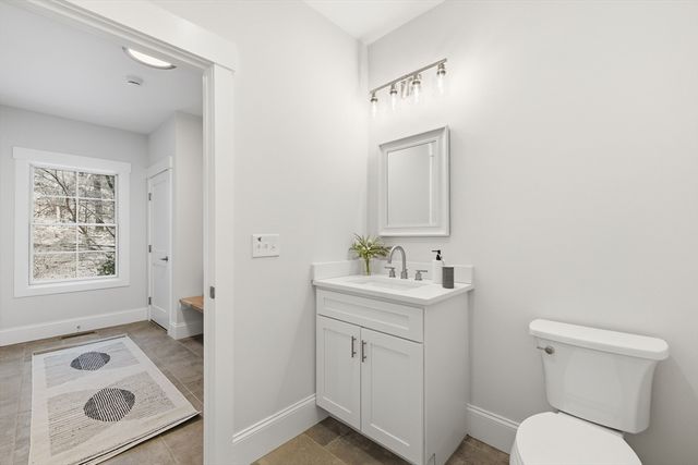 18 Evergreen Rd, Needham, MA 02494