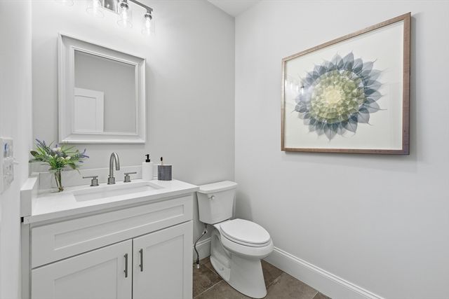 18 Evergreen Rd, Needham, MA 02494