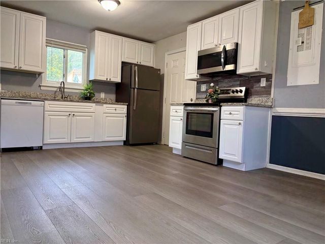 904 N Mallory ST, Hampton, VA 23663