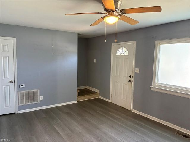 904 N Mallory ST, Hampton, VA 23663