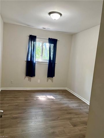 904 N Mallory ST, Hampton, VA 23663