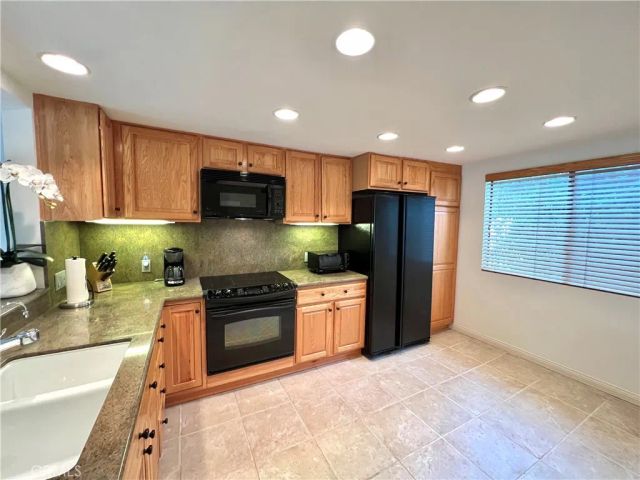 2508 Navarra 414, Carlsbad, CA 92009