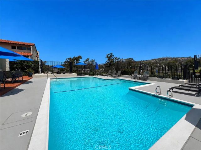 2508 Navarra 414, Carlsbad, CA 92009