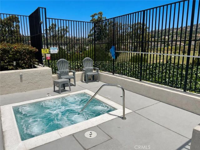 2508 Navarra 414, Carlsbad, CA 92009