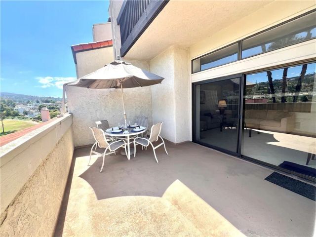 2508 Navarra 414, Carlsbad, CA 92009